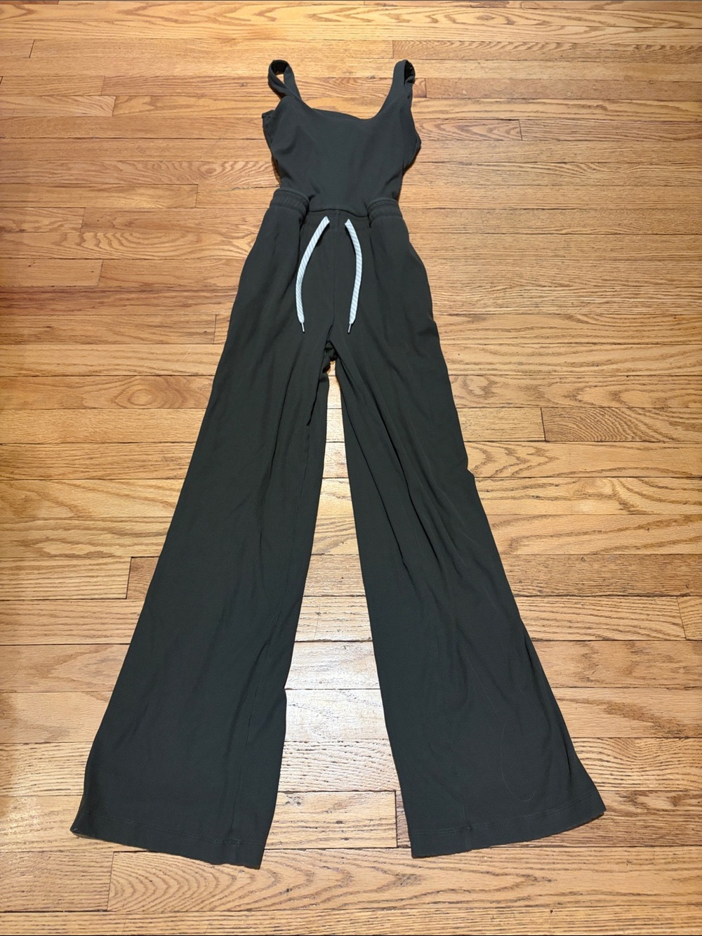 Vuori Women’s Pose Jumpsuit in Kale. Size XS.